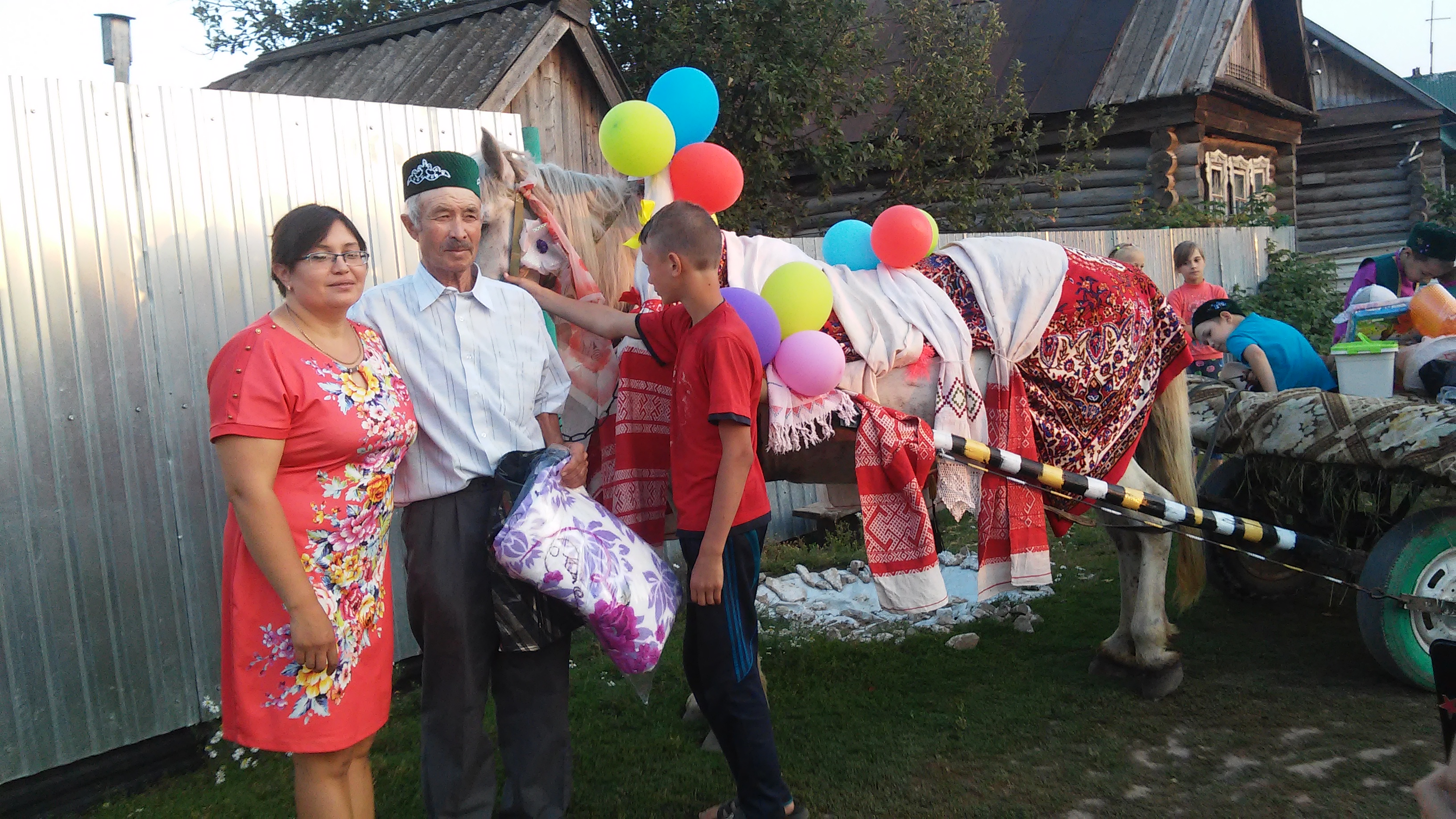 Дусай кичу мензелинский район. Калфак татарский женский. Деревня шыкмай. С. Авыл киче минус.